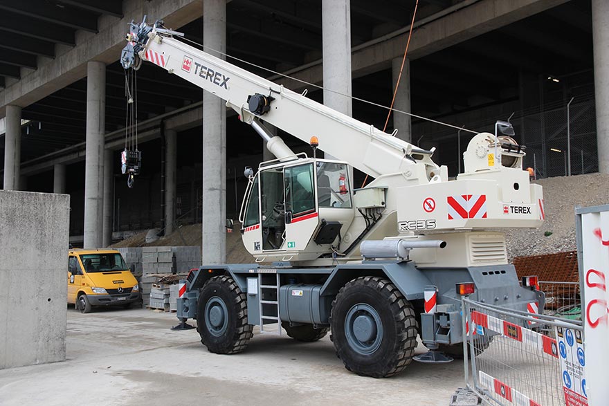 [Translate to Französisch:] Consensa Rental AG – Mobilkran Terex RC 35