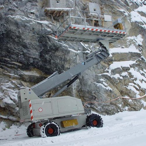 TADANO AW 210 Consensa Rental AG